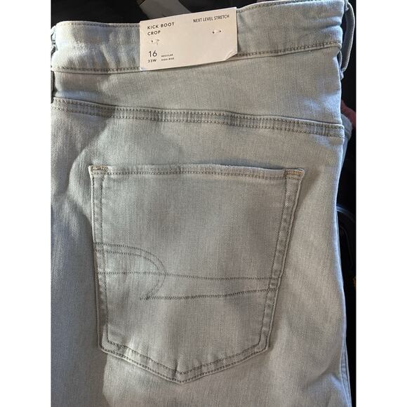 NWT American Eagle Kick Boot Crop Next Level Stretch Women’s 16 $60 Light Wash - Picture 8 of 9